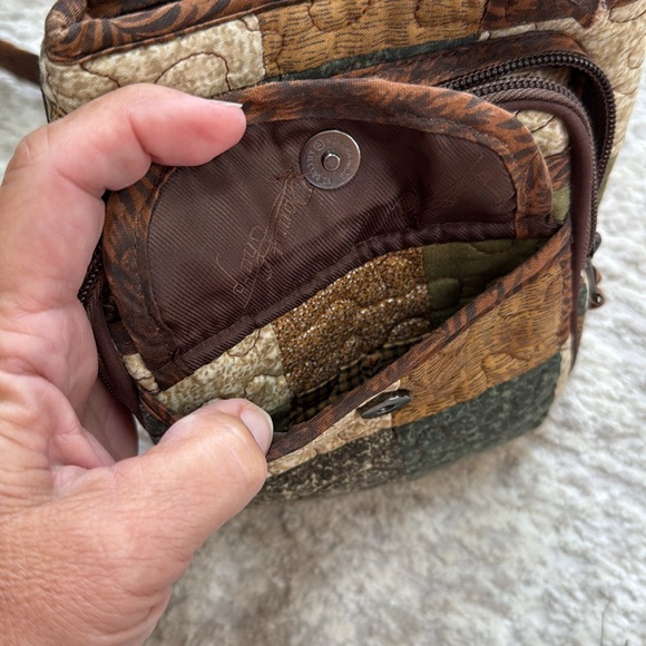 Donna Sharp Quilted Patchwork Small Crossbody Bag/Purse- Great Condition - Picture 7 of 7
